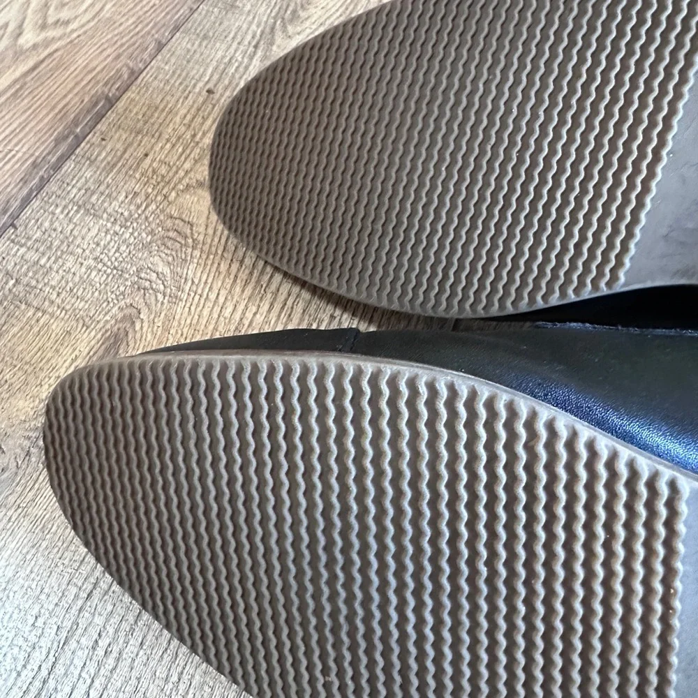 Kohls sleek black